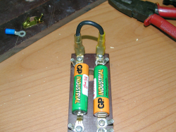 bakelite-battery-holder-006.jpg