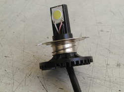 Fail-H7-led-car-lamp-03.jpg