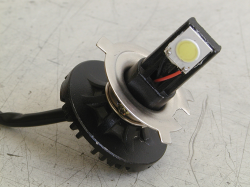 Fail-H7-led-car-lamp-01.jpg