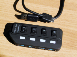 FAKE-USB-3.0-HUB-01.jpg