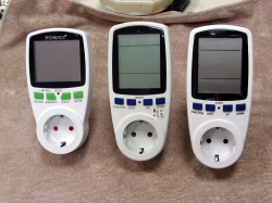 Three-AC-plug-in-Power-meter-comparison.jpg